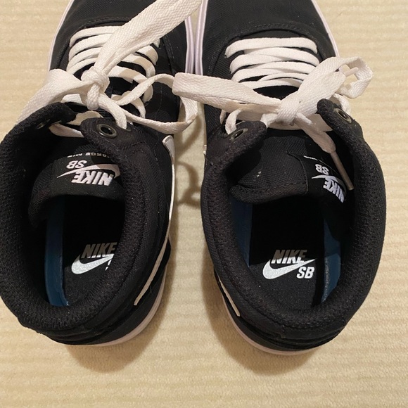 Nike SB Charge Mid Canvas Skate Shoe - Picture 6 of 6